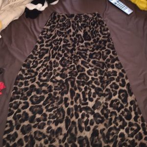Leopard maxi skirt!