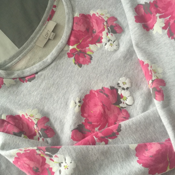 LOFT Tops - Loft top xl