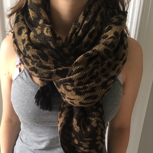 Forever 21 Long cheetah print scarf