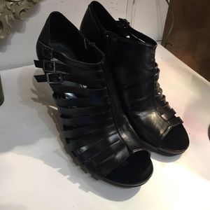 ❤️ Nine West Heels ❤️