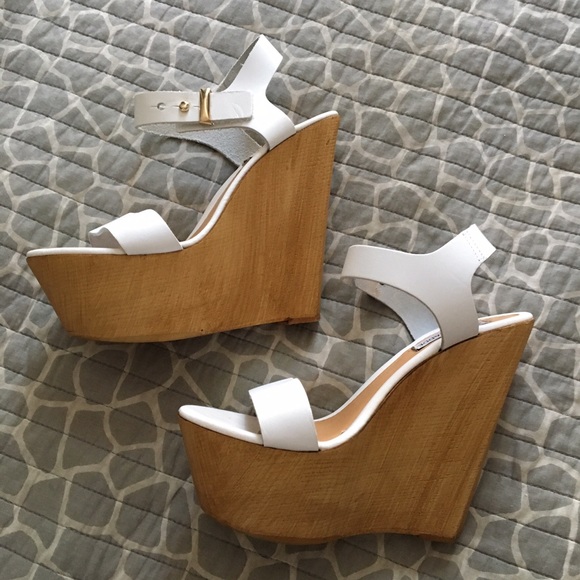 Steve Madden Shoes - 🆕 | street chic "boozey" white wedge platform |