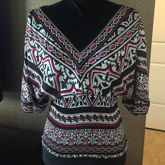 White House Black Market light and comfy blouse - Picture 1 of 4