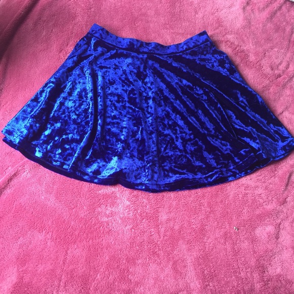 Blue velvet skirt