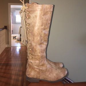 Lace up riding boots from local boutique :))