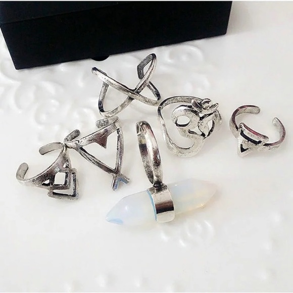 ⭐️check new listing⭐️ 6 Piece Silver Boho Ring Set - Picture 2 of 4