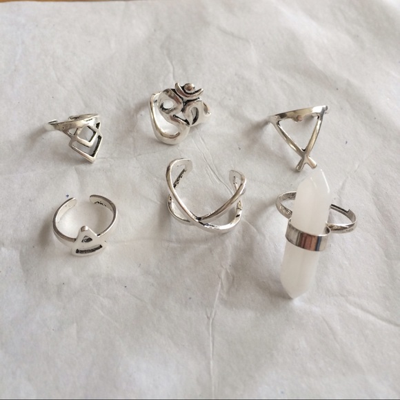 ⭐️check new listing⭐️ 6 Piece Silver Boho Ring Set - Picture 3 of 4