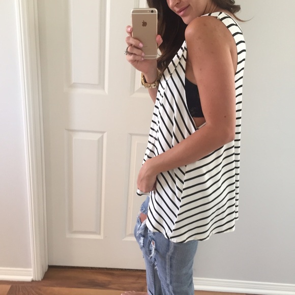 SOLD OUT • White & Black Striped Top - Picture 3 of 4