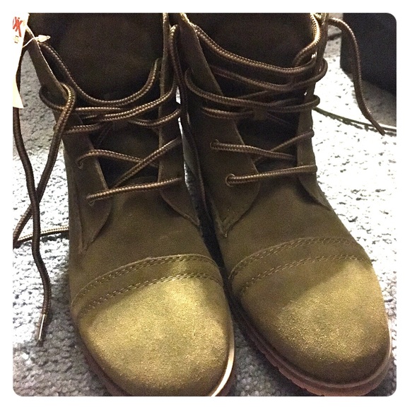 Steve Madden boots