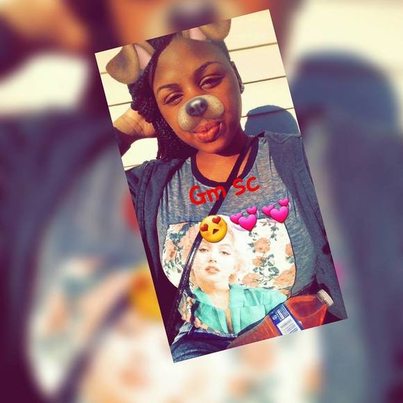 Meet your Posher, Âyo - Picture 1 of 1