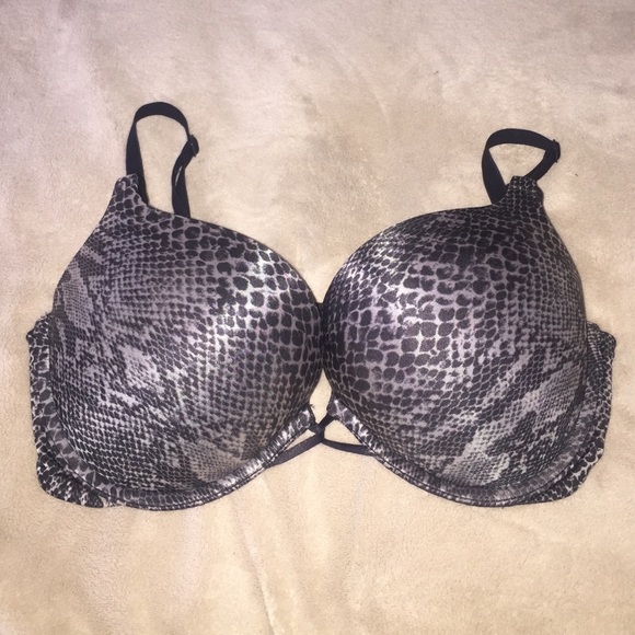 Victoria secrets bombshell bra