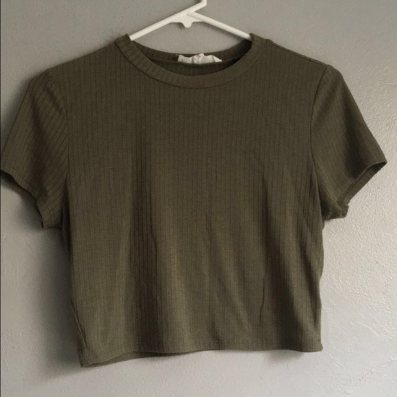 🚫🚫 SOLD Olive green top