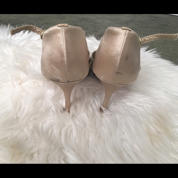 Tan Satin Rose Pumps Max Studio - Picture 3 of 4