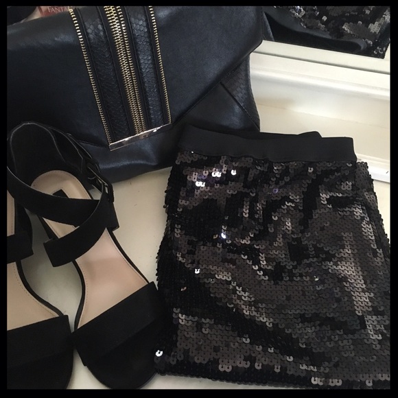 NWOT Sequin Pencil Skirt