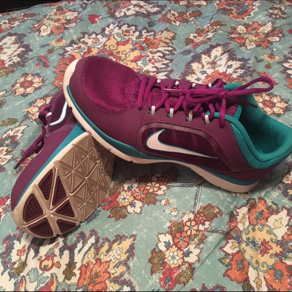 EUC Nike Trainers Size 9.5