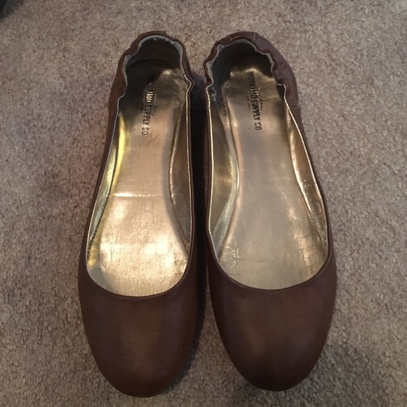 Mossimo Supply Co. Shoes - Mossimo Supply CO Leather flats
