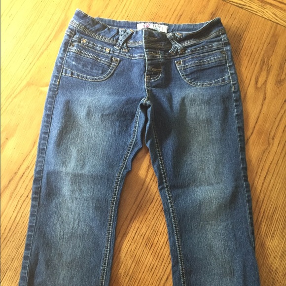 Denim capris, stretchy size 7
