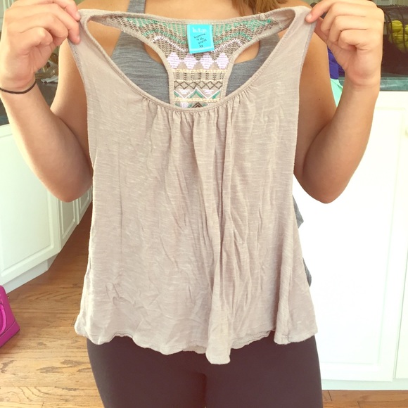 2 tank tops