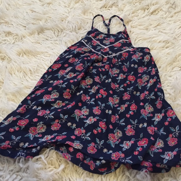 Hollister flowy top