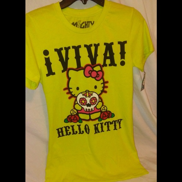 Hello Kitty T-Shirt - Picture 1 of 4