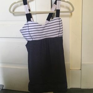Lululemon top