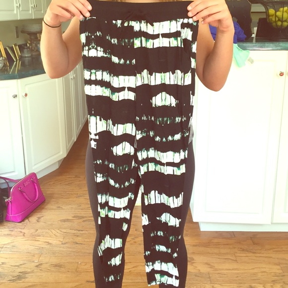 Printed pants