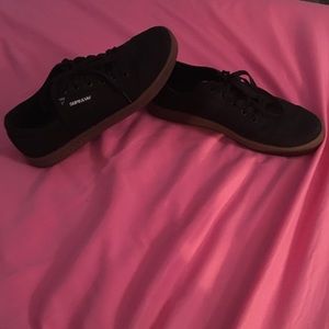 Black with bubble gum bottom supra sneaker