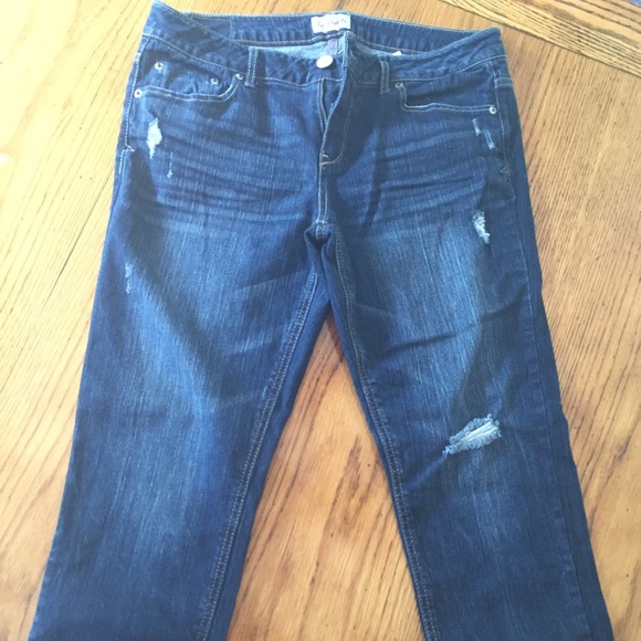 Aeropostale skinny capris.