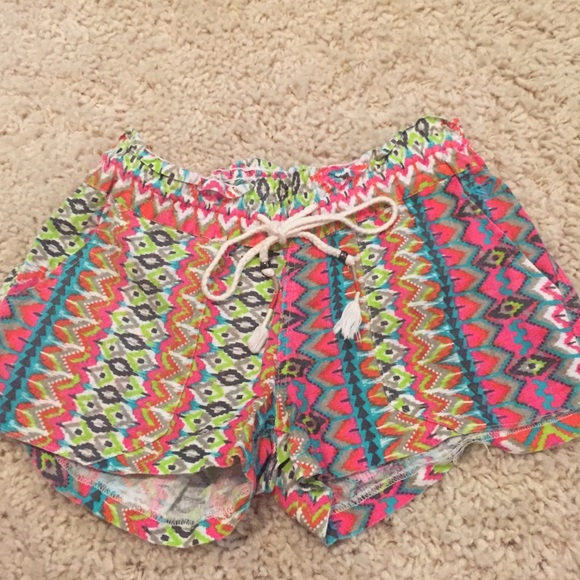 Roxy Patterned Shorts - image 1