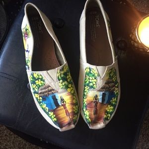 Hand Painted By Haitian Artists TOMS