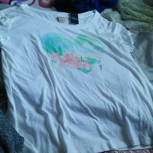 Hollister t shirt.