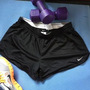 💞 Nike running shorts💞