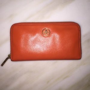 Tory Burch wallet