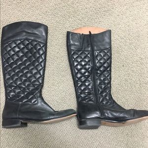 Corso Como black flat boots. Quilted