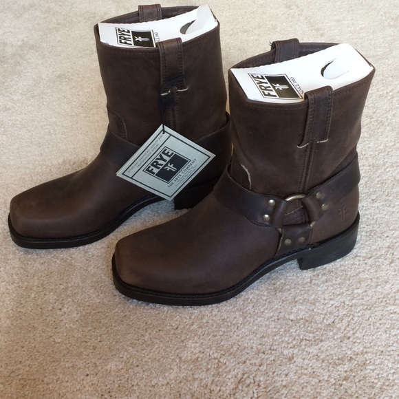 New Frye 8R Harness Boots Size 8 Color Gaucho