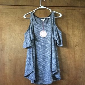 Reposhing  Umgee  cold shoulder top