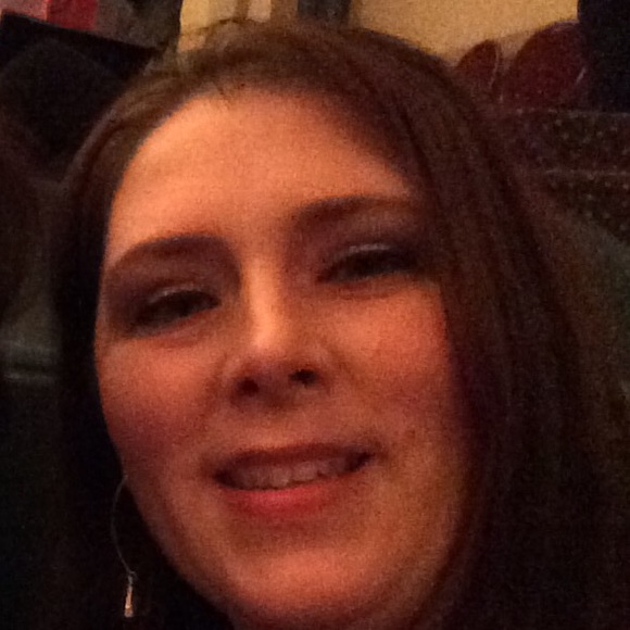 Meet your Posher, Pauline