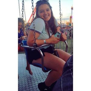 Meet your Posher, Delaney