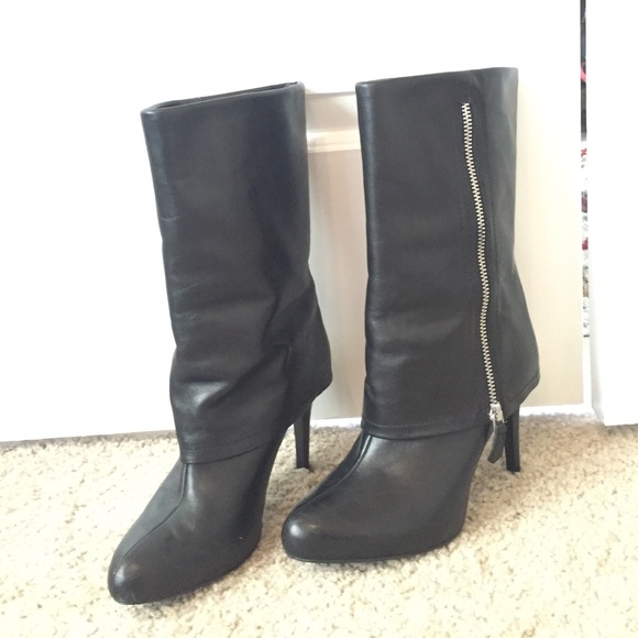 Tahari Boots