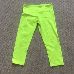 Rare Lululemon Wunder Under Crops