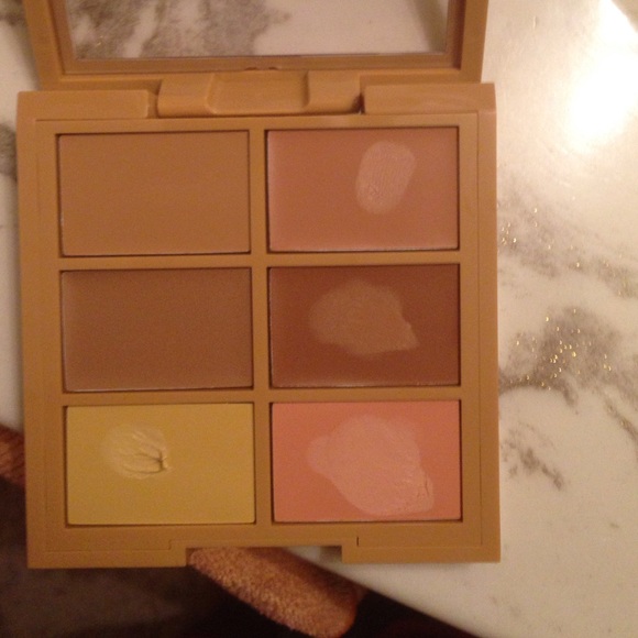 Nyx conceal correct contour pallet in medium. - Picture 2 of 2