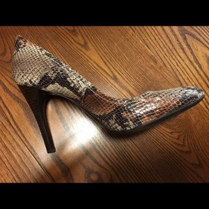 Calvin Klein size 9 "snake print" heels