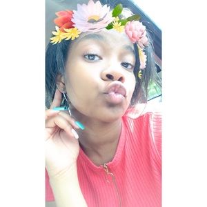 Meet your Posher, Dasia