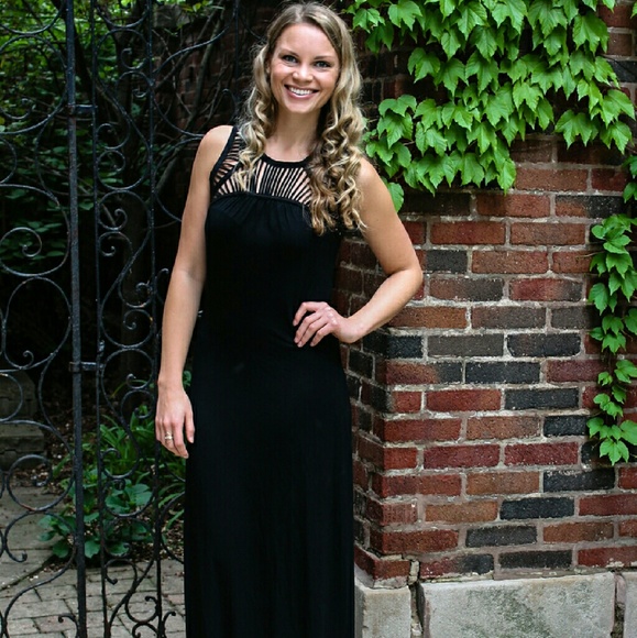 Ara Black Maxi Dress