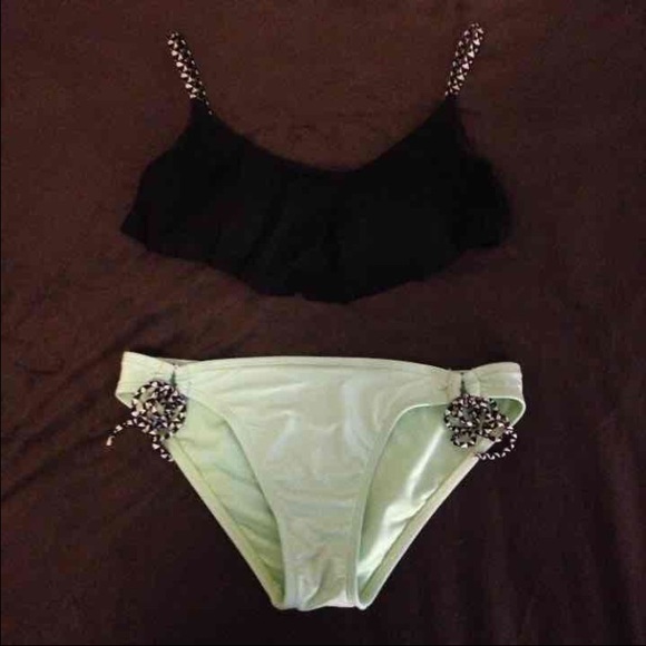 Swim suit! - Picture 1 of 1