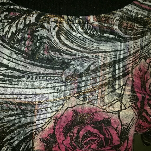 Rose print dolman sleeve top with metallic accents - Picture 2 of 2