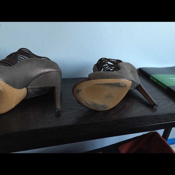 Chic metallic sandals - Picture 3 of 4