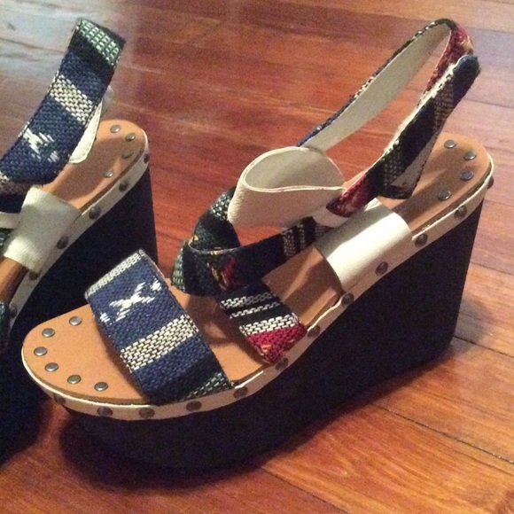 JOEs Wedge Sandals - Picture 2 of 4