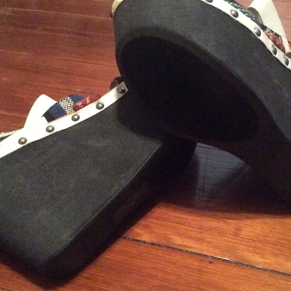 JOEs Wedge Sandals - Picture 4 of 4