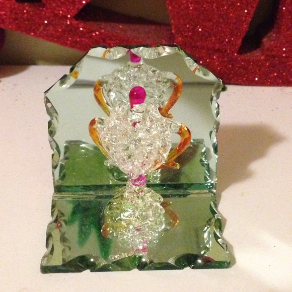 Decor - Picture 1 of 2