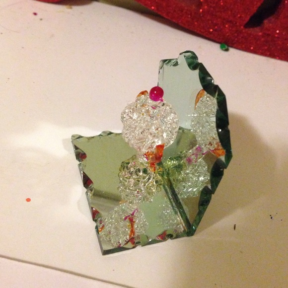 Decor - Picture 2 of 2